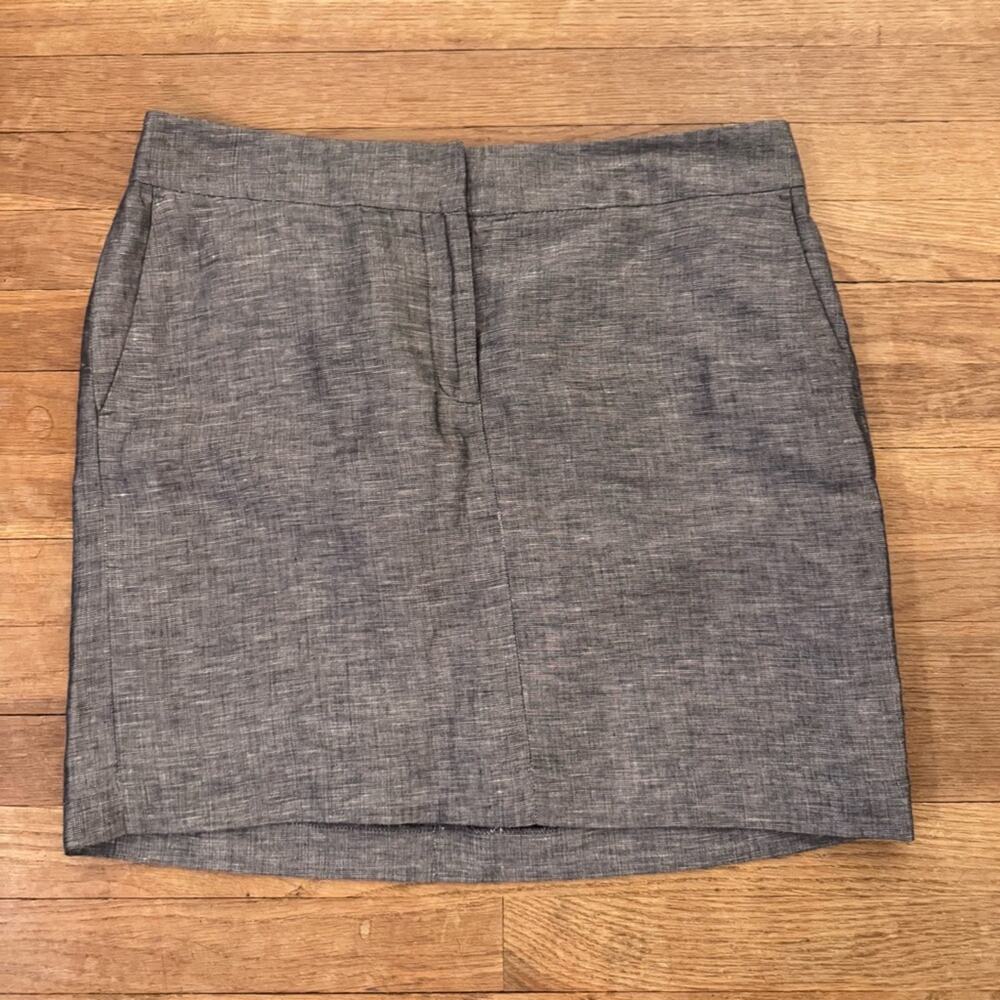 Loft front zip knee length pencil skirt size 12
 b32